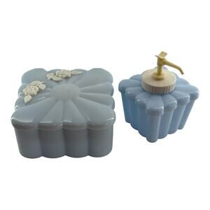 VTG 1950s Menda Baby Blue Plastic Powder Box & Lotion Pump Vanity Set USA Poof